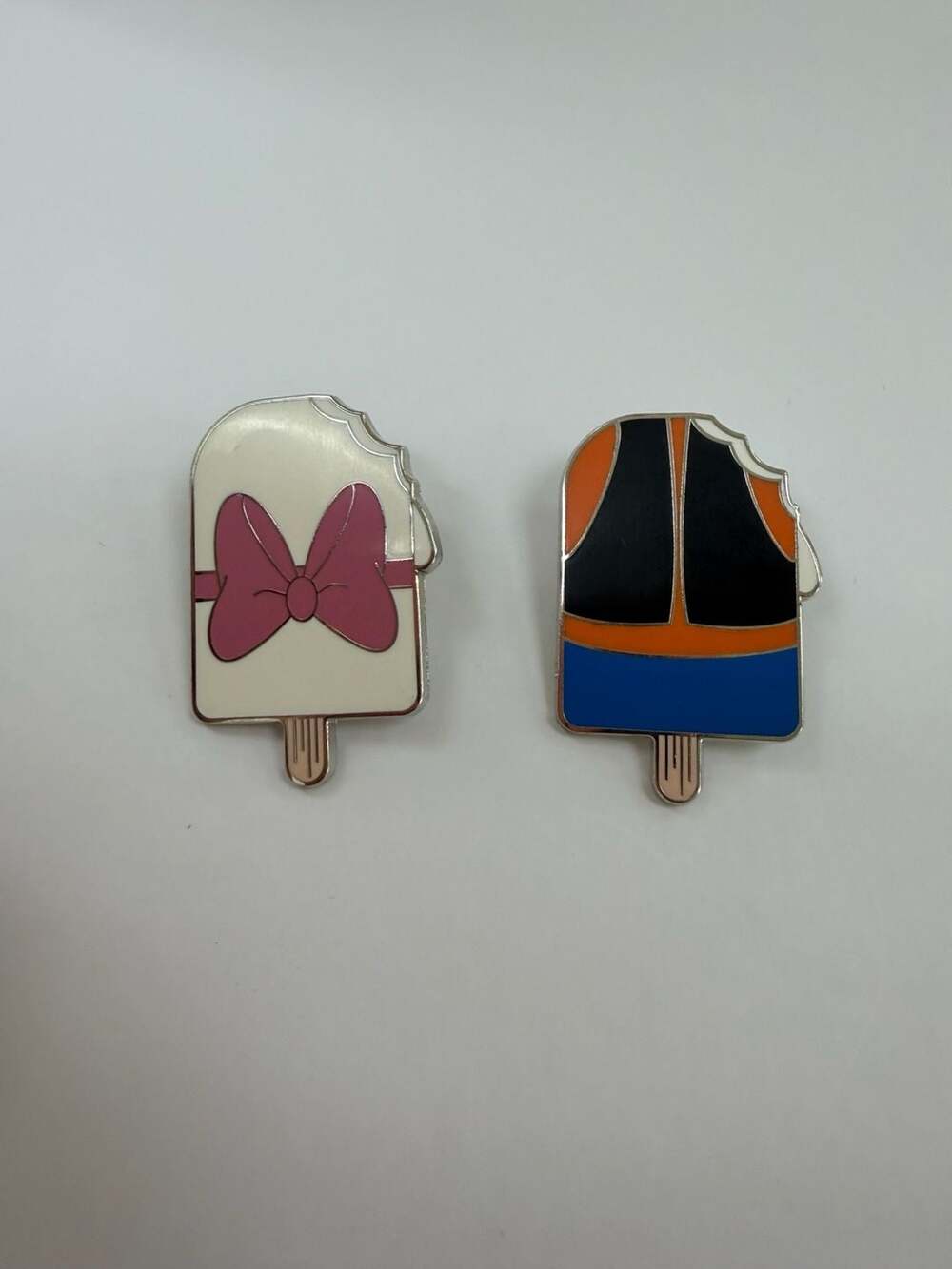 Disney Minnie Mouse And Donald Duck Ice Cream Bar Pins Set